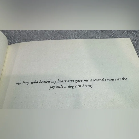 A Dog's Chance by Casey Wilson - Softcover Edition - Picture 7 of 8